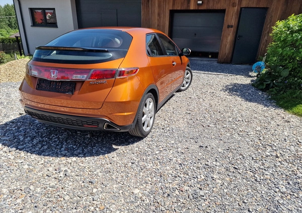 Honda Civic cena 18500 przebieg: 231000, rok produkcji 2009 z Brzesko małe 137